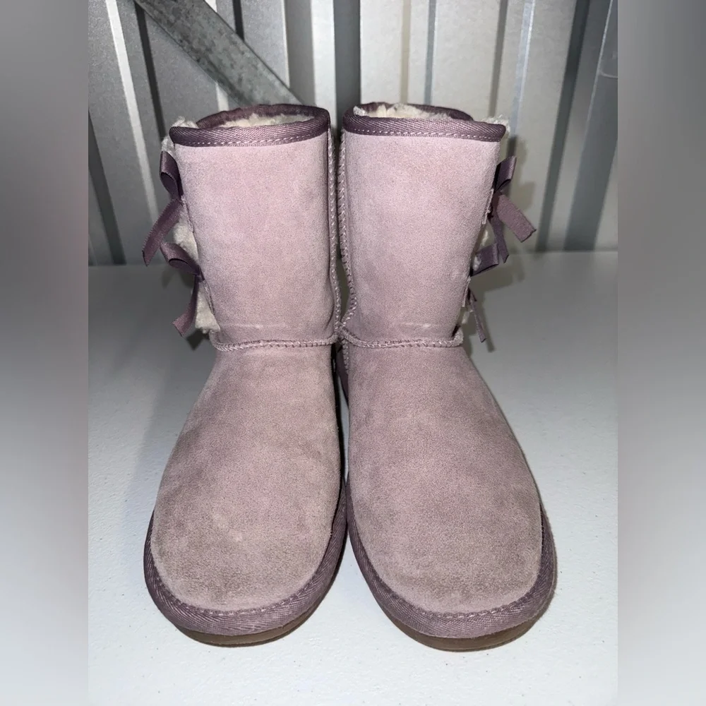 Koolaburra by UGG Victoria Short unisex-child Fashion Boot Size 4